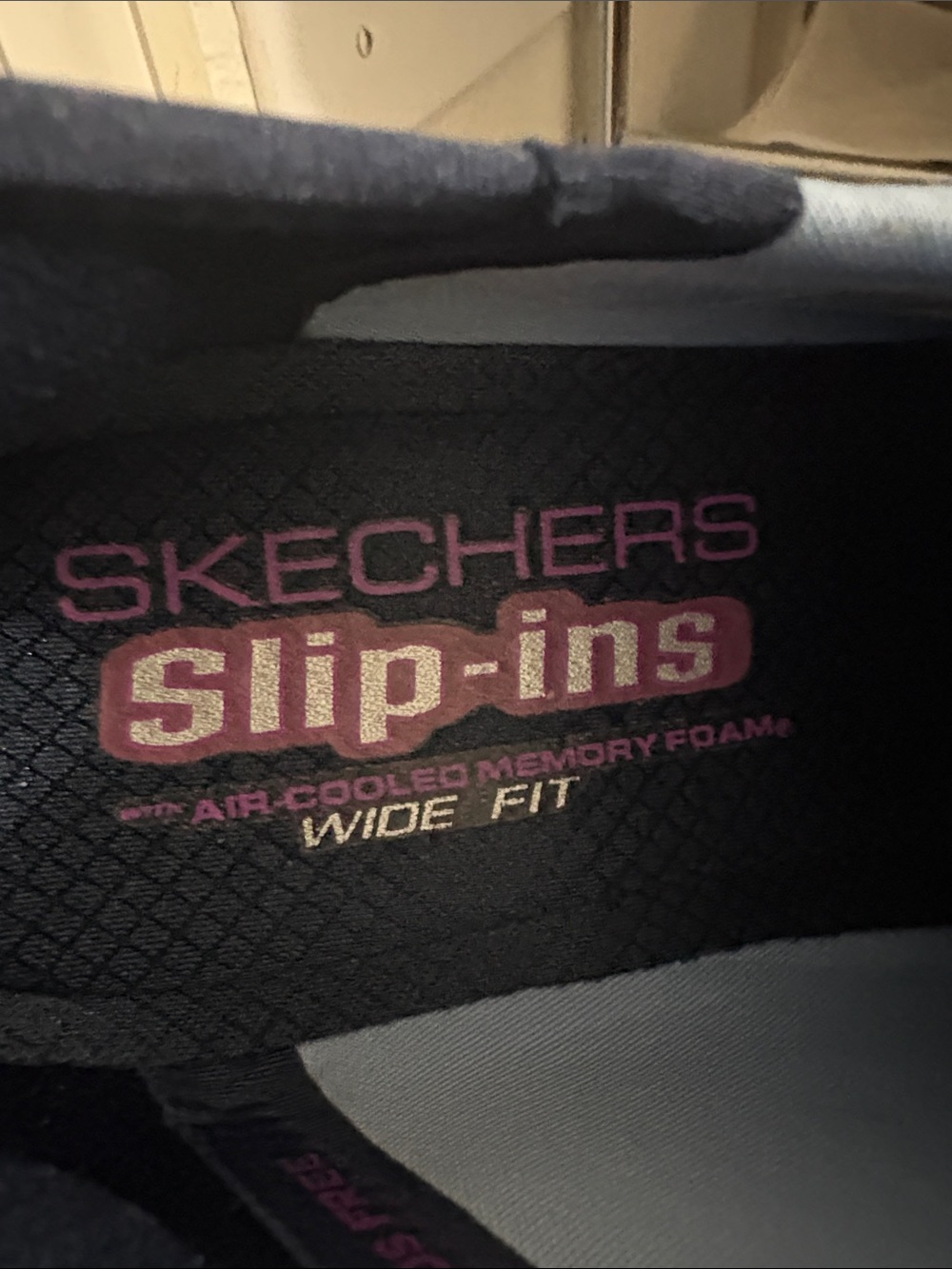 Skechers Women's Summits - Hands-Free Slip-Ins - Memory Foam Insole, W 7.5 wide - Picture 6 of 6